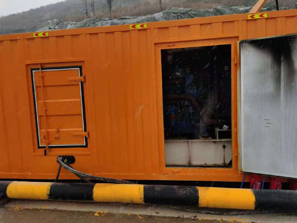 高港发电车出租-应急柴油发电机组选什么样的比较好？