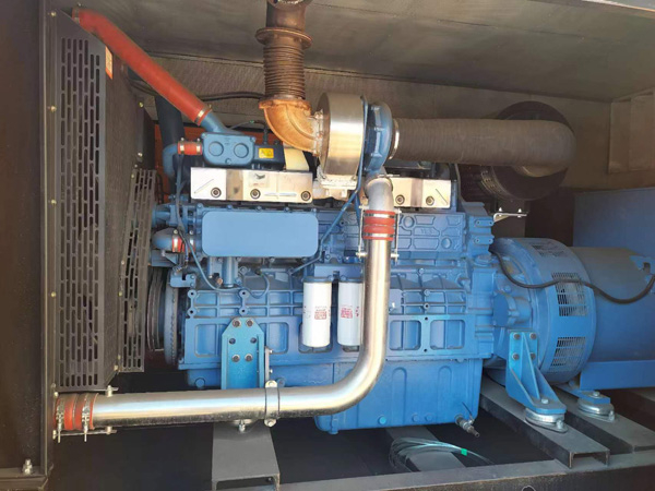 高港柴油发电机组一般有几种电压输出？