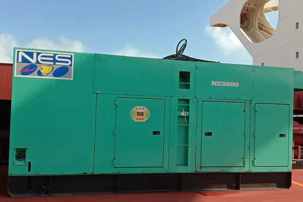 高港如何检测发电机组中性点接地是否良好？