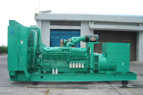 高港工厂发电机应急发电时如何更准确地检查发电机状态？