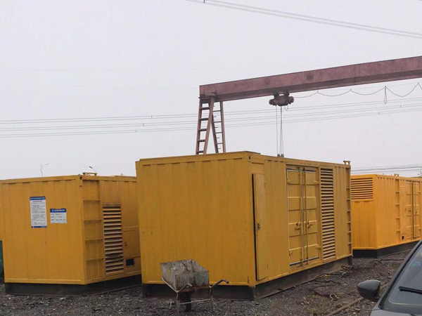 高港100kw柴油发电机组每小时油耗？